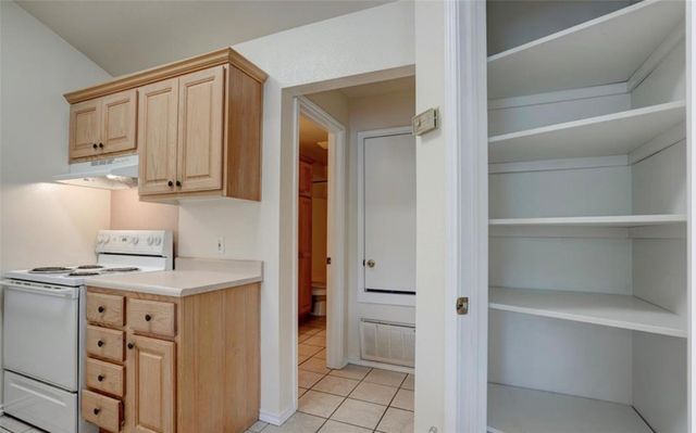 427 Lindsey ST 112, San Marcos, TX 78666