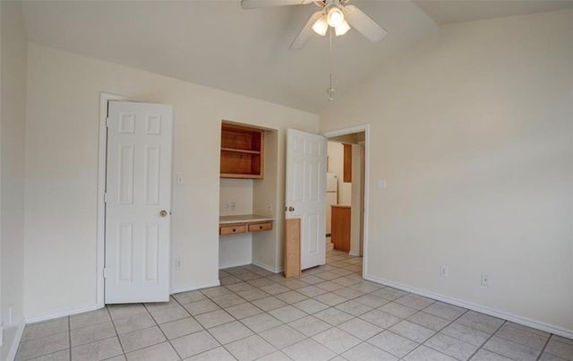 427 Lindsey ST 112, San Marcos, TX 78666