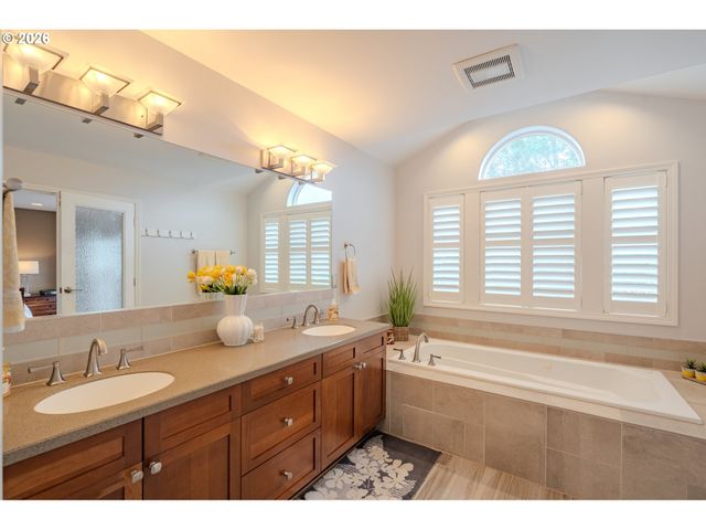 12408 Nw 47TH Ave, Vancouver, WA 98685