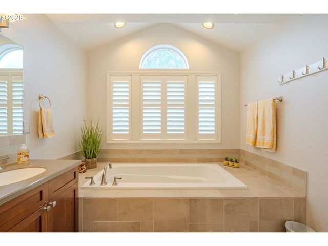 12408 Nw 47TH Ave, Vancouver, WA 98685