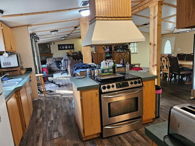 607 Hewett Road, Defuniak Springs, FL 32435