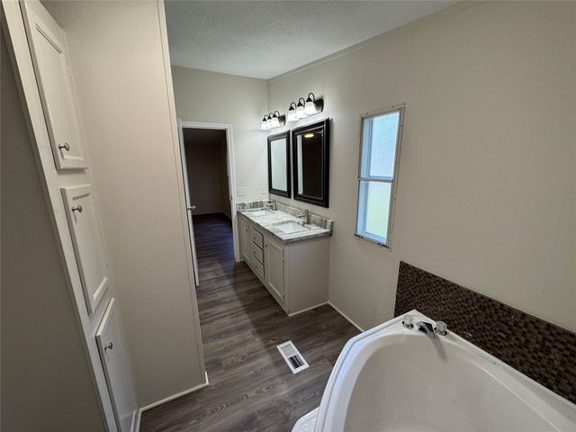 16506 Leafy Meadow Drive, Conroe, TX 77302