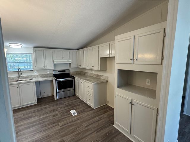 16506 Leafy Meadow Drive, Conroe, TX 77302
