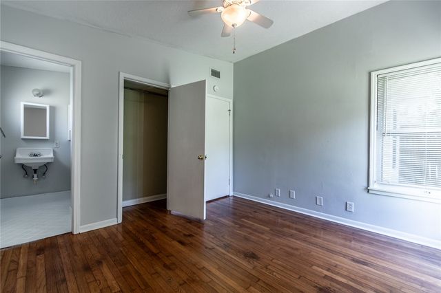 5933 Lucille Dr, Corpus Christi, TX 78412