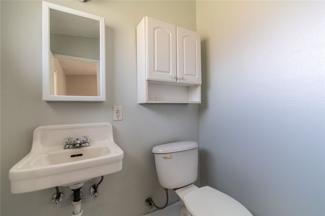 5933 Lucille Dr, Corpus Christi, TX 78412