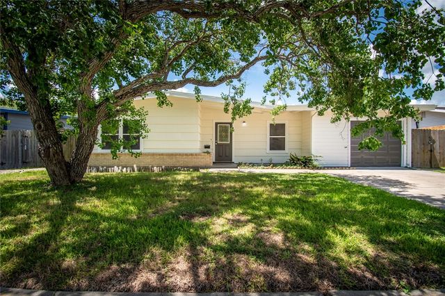5933 Lucille Dr, Corpus Christi, TX 78412