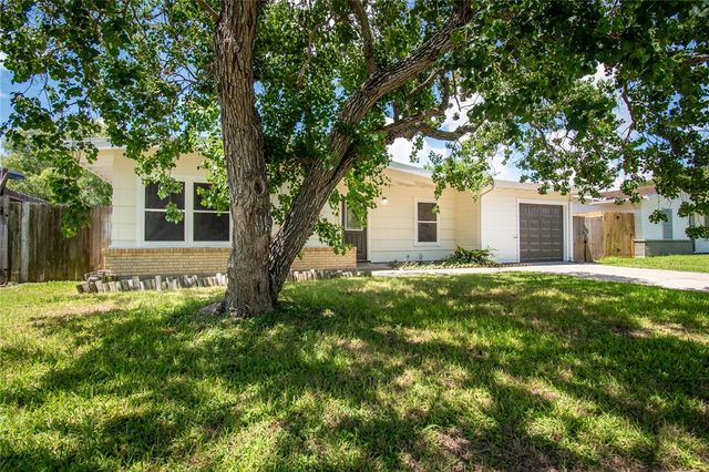 5933 Lucille Dr, Corpus Christi, TX 78412