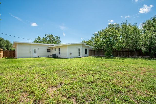 5933 Lucille Dr, Corpus Christi, TX 78412