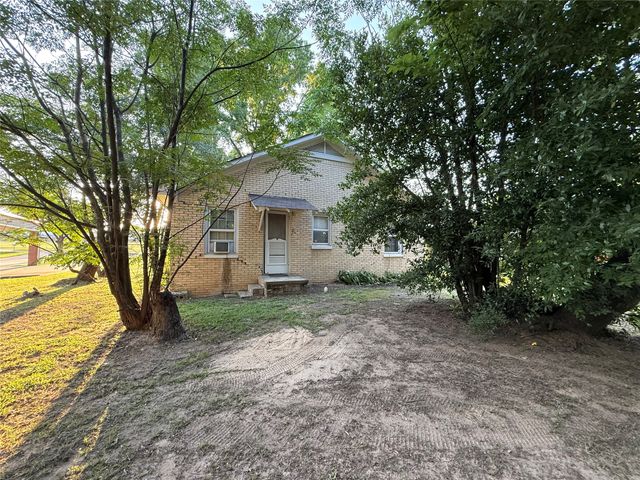 1130 S Buffalo Street, Canton, TX 75103
