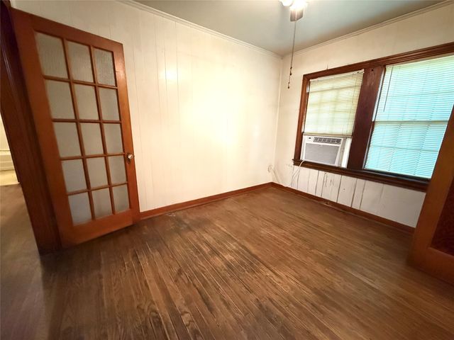 1130 S Buffalo Street, Canton, TX 75103
