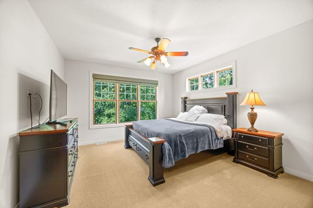 11668 E Laketowne Drive, Albertville, MN 55301