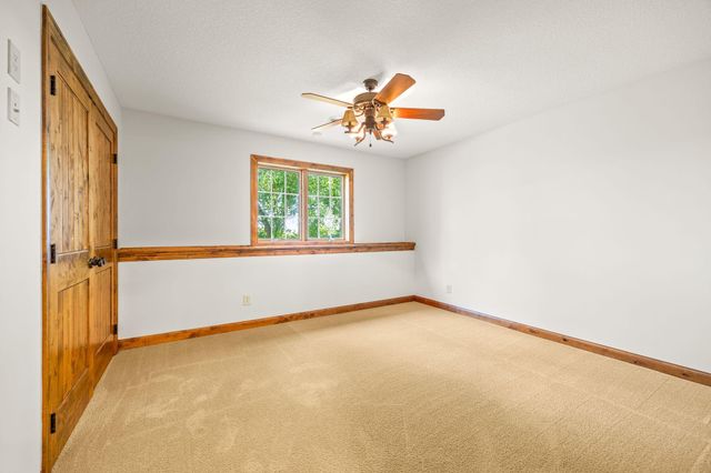 11668 E Laketowne Drive, Albertville, MN 55301