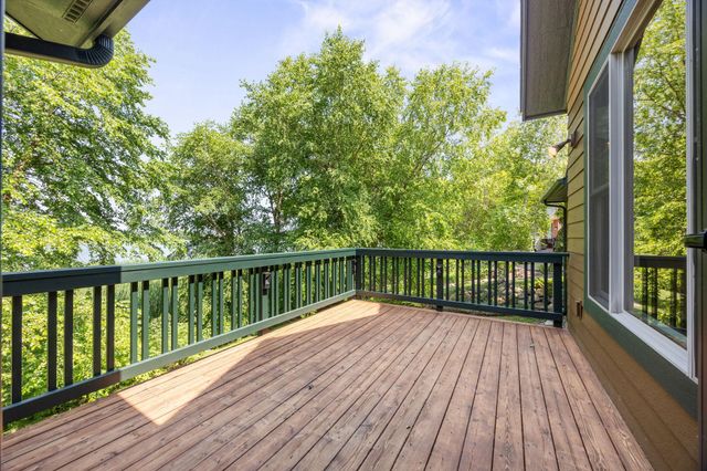 11668 E Laketowne Drive, Albertville, MN 55301