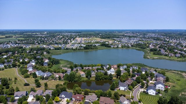 11668 E Laketowne Drive, Albertville, MN 55301
