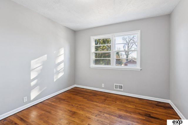 4908 N 48 Street, Omaha, NE 68104