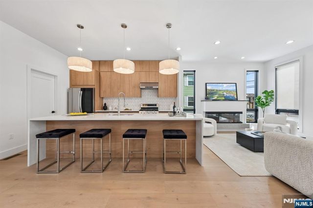 43 Grove Street, Tenafly, NJ 07670