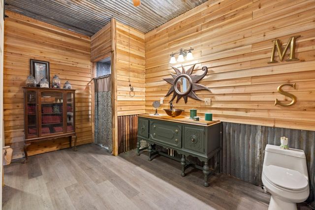 50 County Road 2122 A, Cleveland, TX 77327