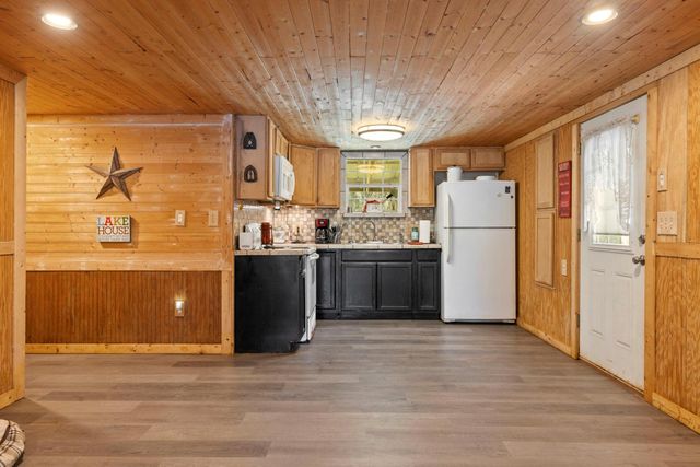 50 County Road 2122 A, Cleveland, TX 77327