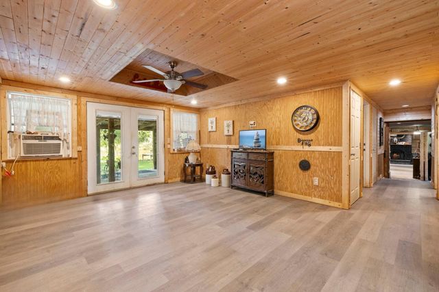 50 County Road 2122 A, Cleveland, TX 77327