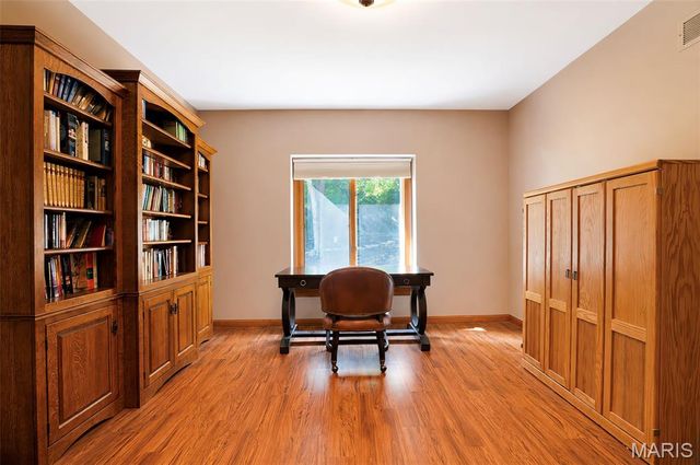 17507 Summit View Place Cove, Glencoe, MO 63038