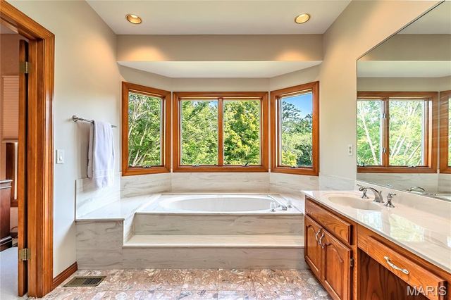 17507 Summit View Place Cove, Glencoe, MO 63038