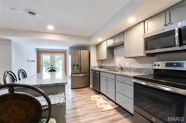 17507 Summit View Place Cove, Glencoe, MO 63038