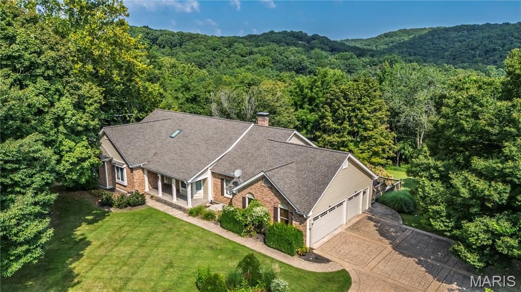 17507 Summit View Place Cove, Glencoe, MO 63038