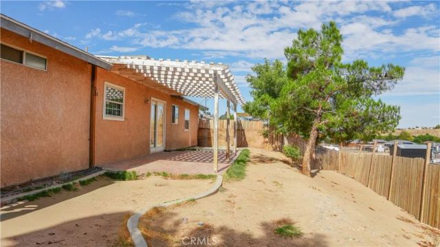 16725 Mission Street, Hesperia, CA 92345