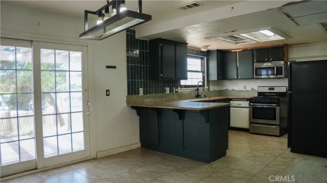 16725 Mission Street, Hesperia, CA 92345