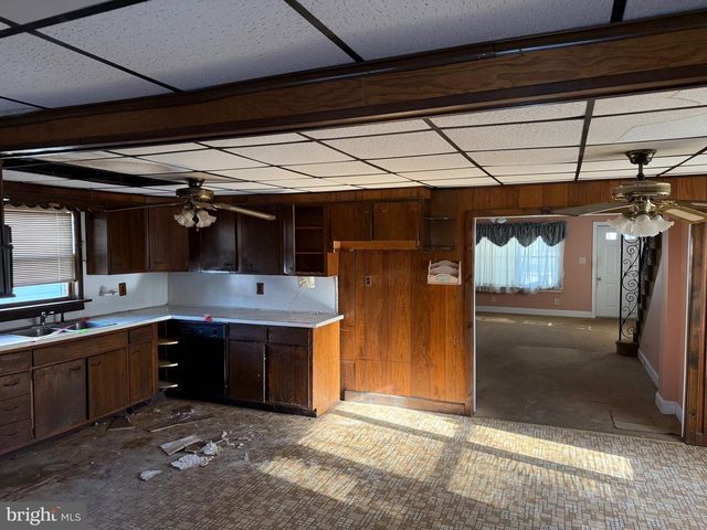 712 BILLINGS AVE, Paulsboro, NJ 08066