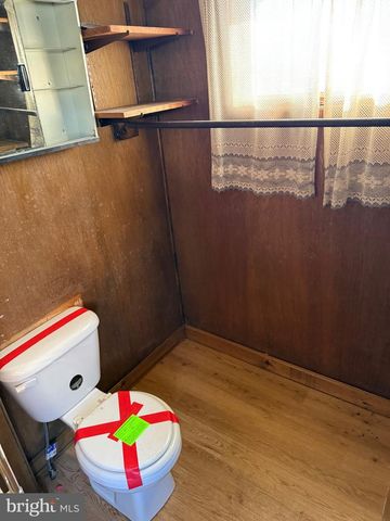 712 BILLINGS AVE, Paulsboro, NJ 08066