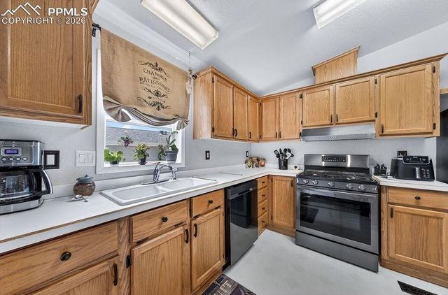 4024 Gray Fox Heights, Colorado Springs, CO 80922