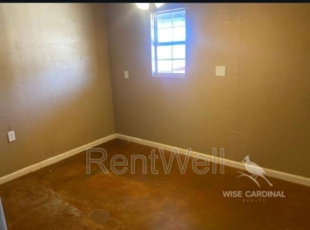 901 11th Street, Seagraves, TX 79359