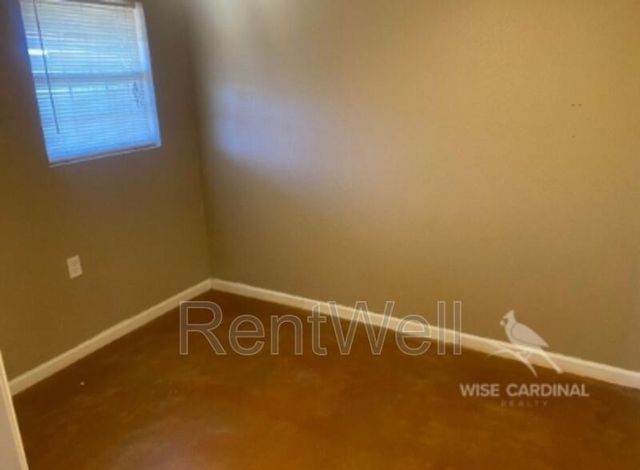 901 11th Street, Seagraves, TX 79359