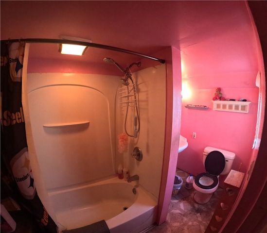 2345 Atmore St, Marshall Shadeland, PA 15212