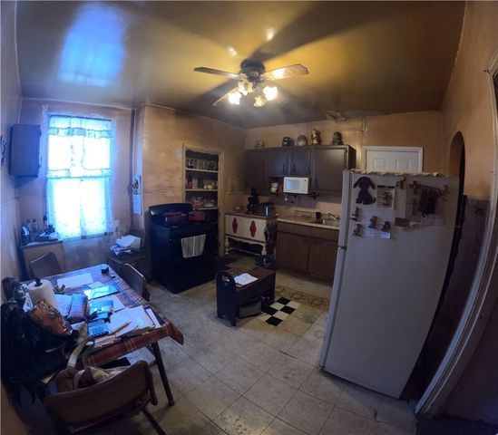 2345 Atmore St, Marshall Shadeland, PA 15212