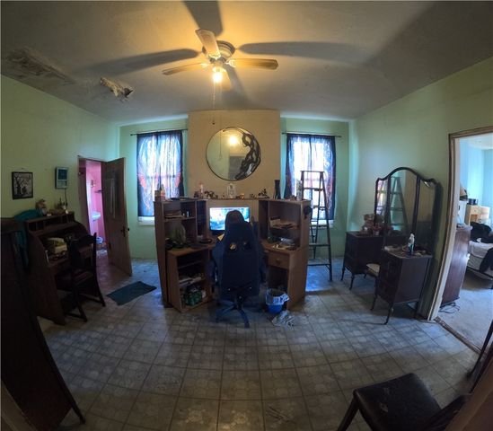 2345 Atmore St, Marshall Shadeland, PA 15212