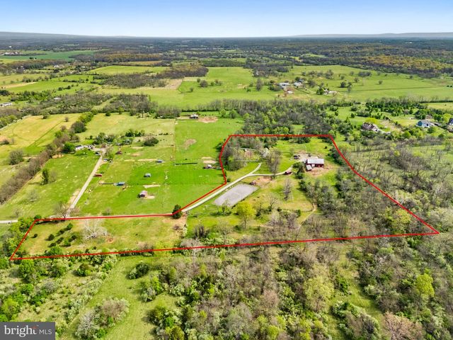 420 RUSSELL RD, Berryville, VA 22611