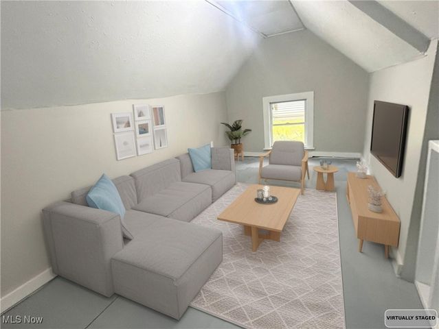 385 Campbell Street, Akron, OH 44307