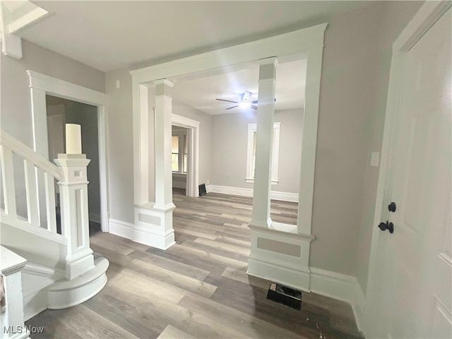 385 Campbell Street, Akron, OH 44307