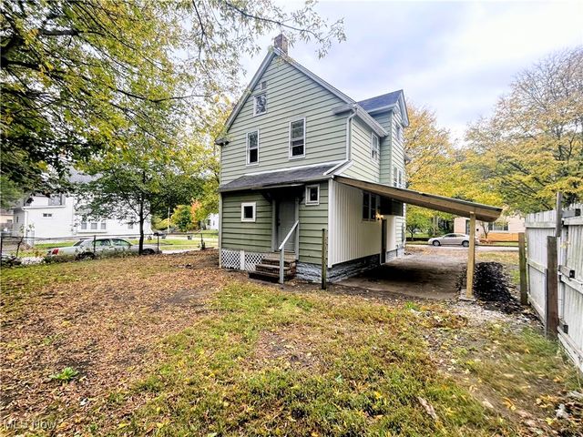 385 Campbell Street, Akron, OH 44307