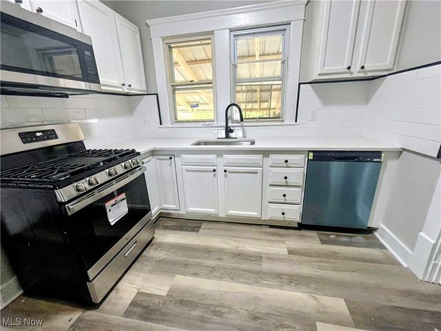 385 Campbell Street, Akron, OH 44307