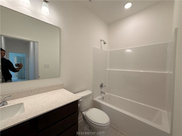 114 Hejl Drive, Caldwell, TX 77836