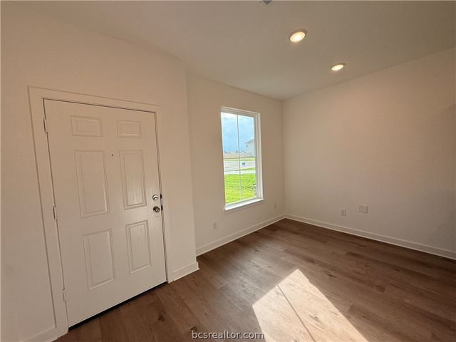 114 Hejl Drive, Caldwell, TX 77836
