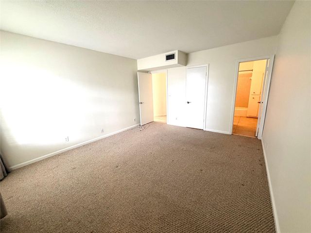 2151 NE 68th Street 207, Fort Lauderdale, FL 33308