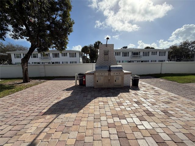 2151 NE 68th Street 207, Fort Lauderdale, FL 33308