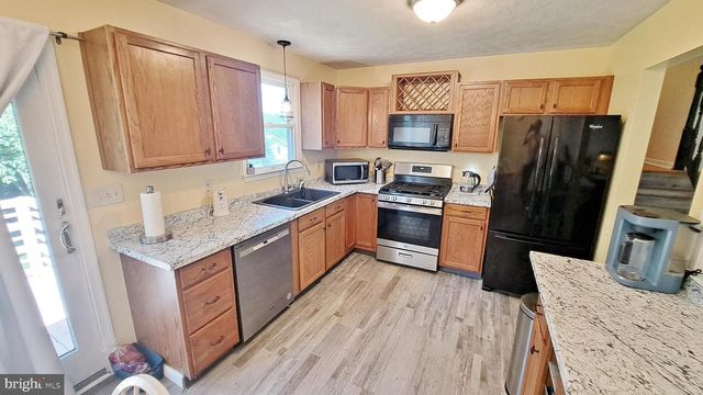 451 CLOVER LN, Hanover, PA 17331