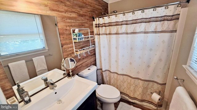 451 CLOVER LN, Hanover, PA 17331