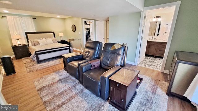 451 CLOVER LN, Hanover, PA 17331
