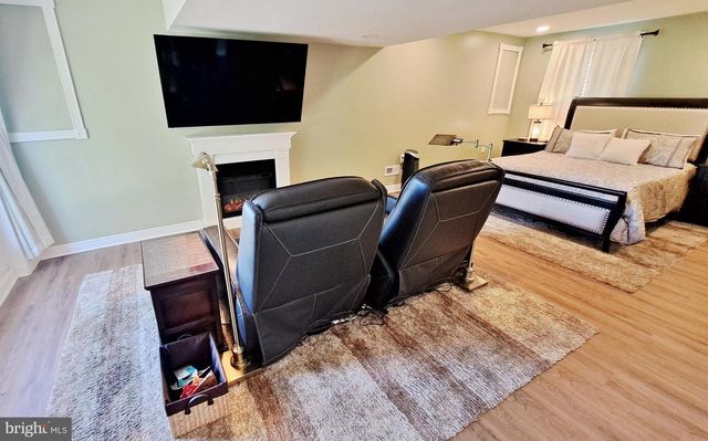 451 CLOVER LN, Hanover, PA 17331
